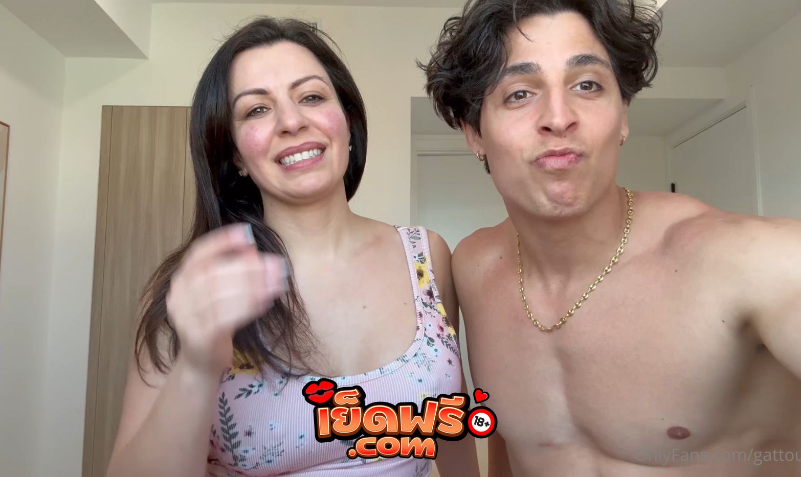 คลิปหลุด โอนลี่แฟน Gattouz0 จับคู่งานนี้เย็ด AlinaAngel เย็ดสาวรุ่นพี่หีเนียนจัด นมใหญ่สูงๆแบบนี้ ซอยหีโครตมันส์กระแทกหีครางลั่นบ้าน